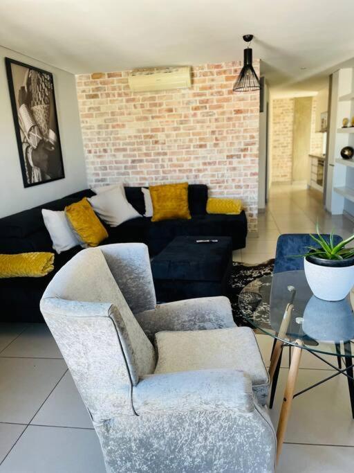 One Bedroom Flat In Wild Olive Apartments Windhoek Exterior photo